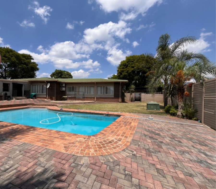 4 Bedroom Property for Sale in Protea Park North West